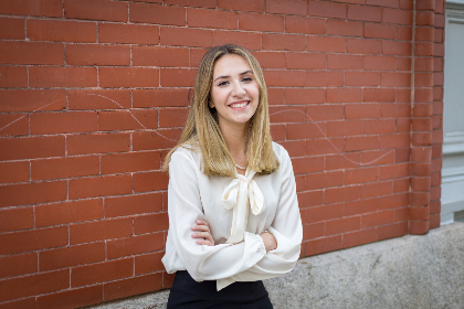 男朋友压着我说想进去 男朋友压着我说想进去